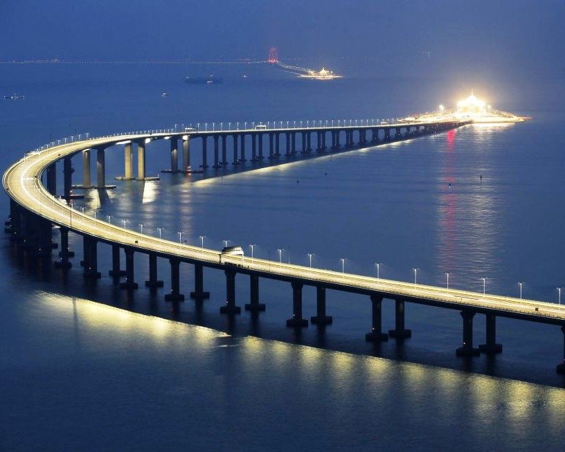 El puente mas largo del mundo mide 55 km; fue inaugurado en China