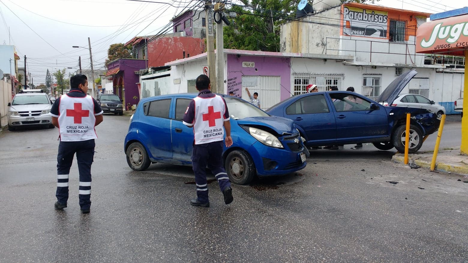 Borrachos protagonizan accidente