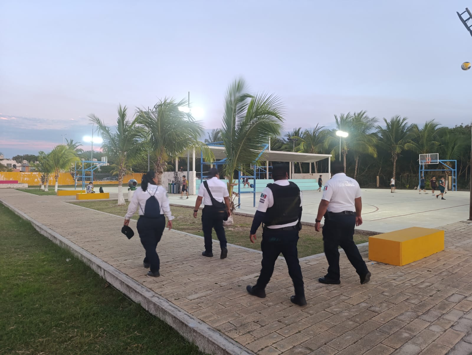 POLICÍA