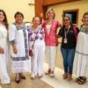 MUJERES