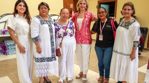 MUJERES