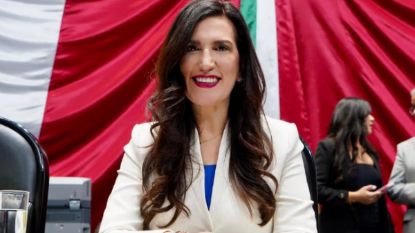 Kenia López Rabadán