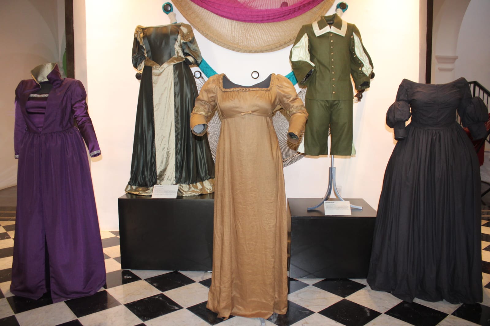 trajes